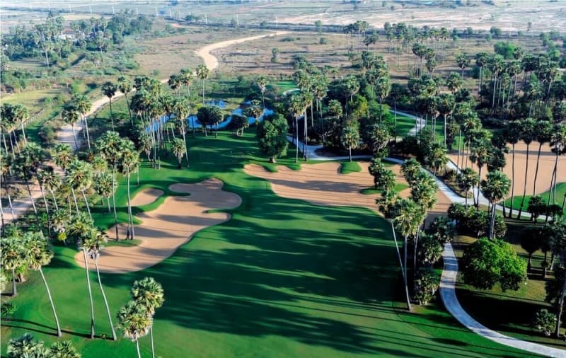 LUXURY GOLF TOUR: TRAILS OF ASIA