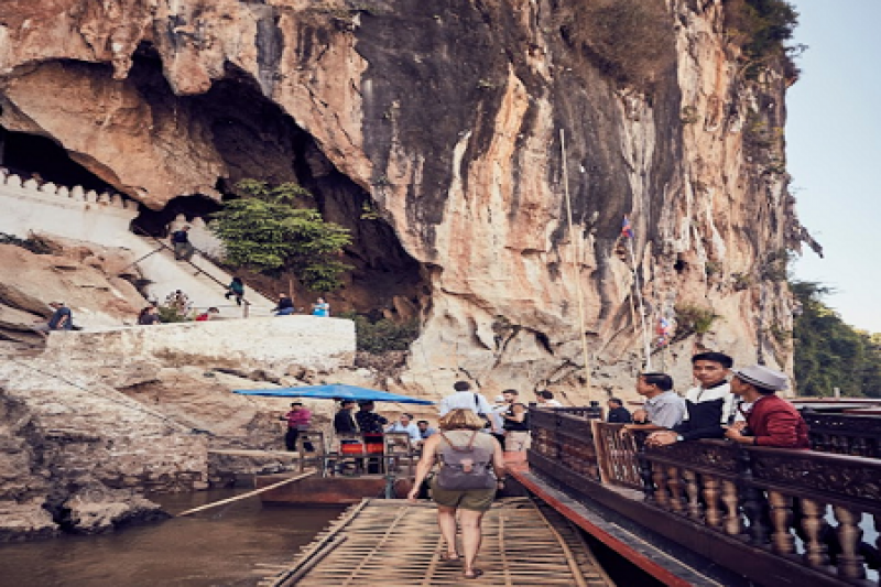 LUXURY GOLF CRUISE TOUR IN LAOS & THAILAND: THE MIGHTY UPPER MEKONG RIVER