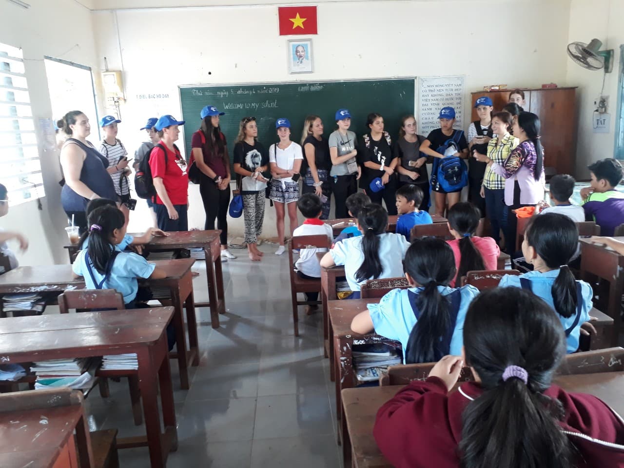 Vietnam School Tour 'The Amazing Race'