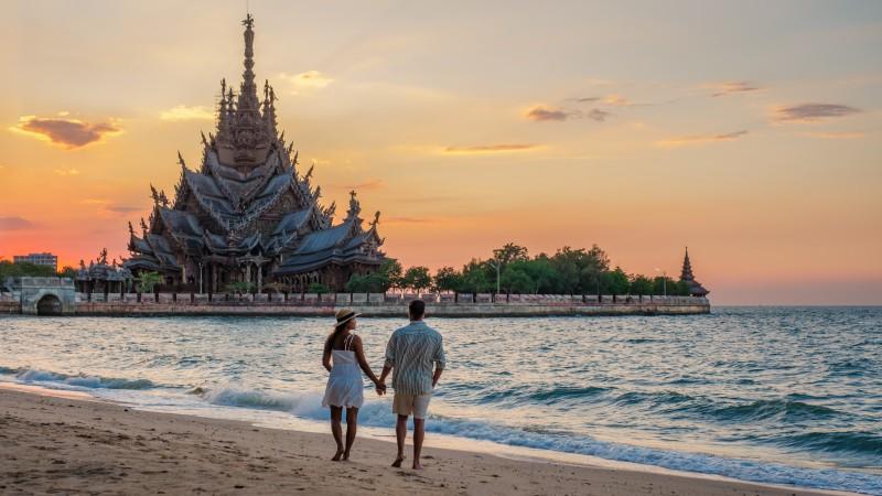 Découvrez l'Art des Vacances Personnalisées avec Tweet Tours