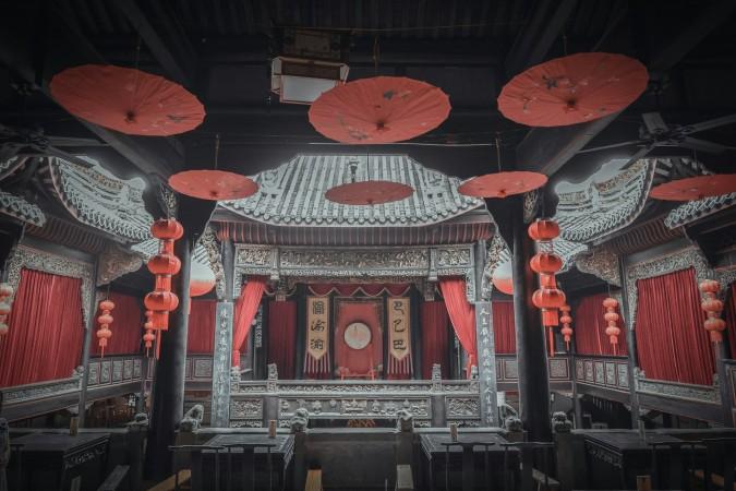 Immerse yourself into Chongqing's ancient culture