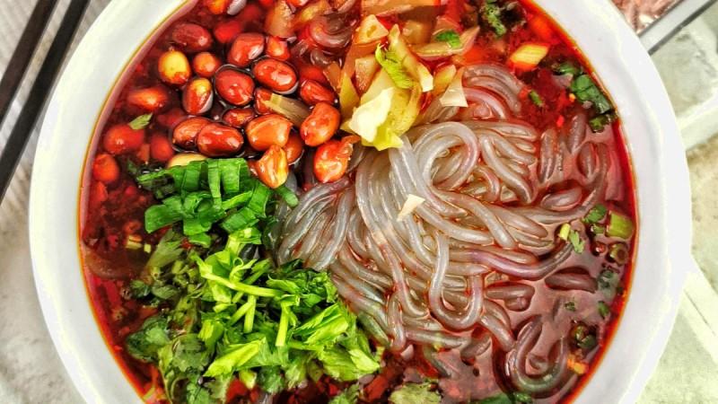 Suanla Fen (Hot and Sour Noodles)