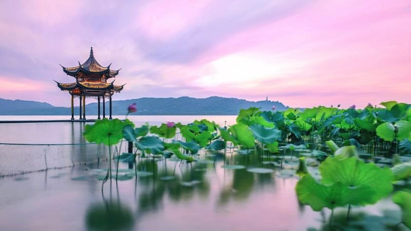 Famous West Lake in Hangzhou