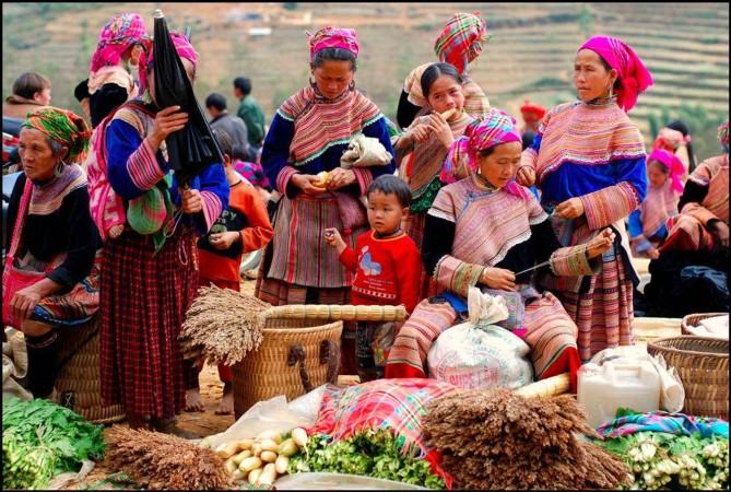Traditional Sapa's market
