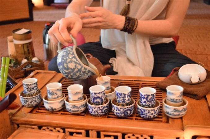 Experience Chinese tea ceremony