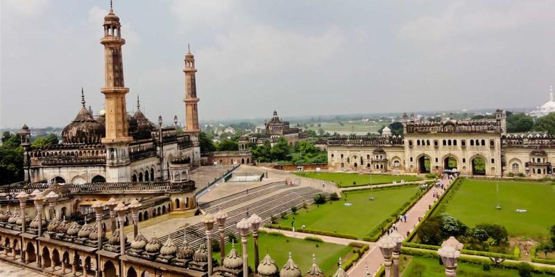 Bara Imambara - © lucknowtourism