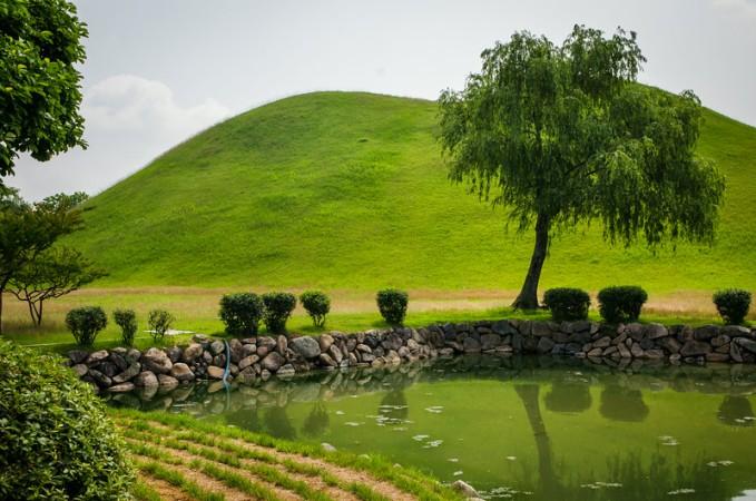 Daereungwon Tomb Park - © Andrew and Karen