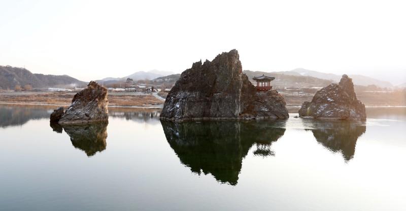 Dodamsambong Peaks - © JEON HAN