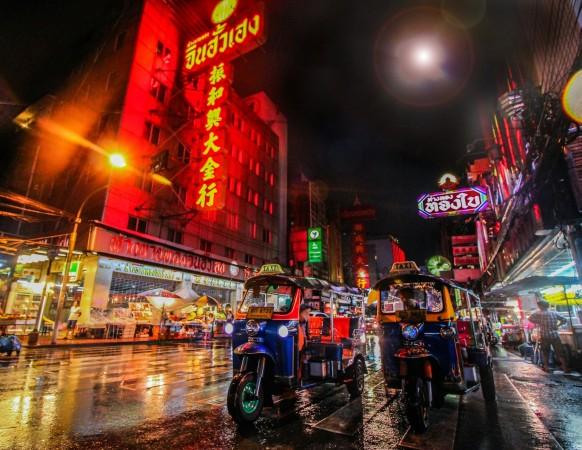 Experience the bustling Chinatown in Bangkok in any weather - © Florian Wehde