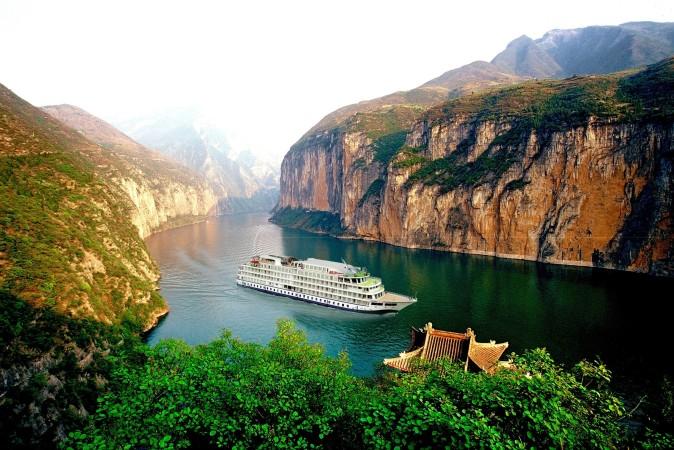 Cruising Yangtze River - © China Tourism