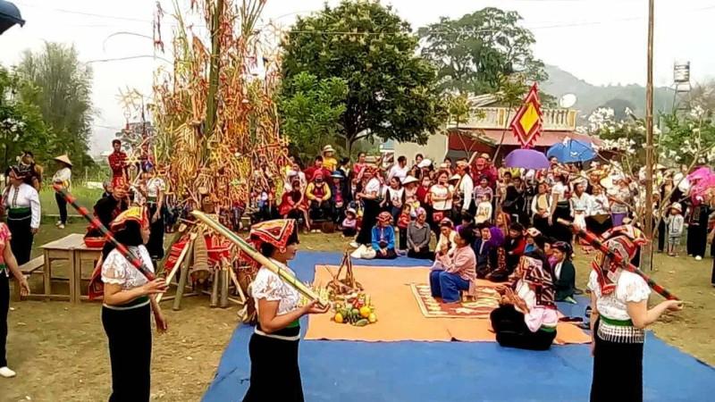 Hoa Binh Ethnic Culture Festival