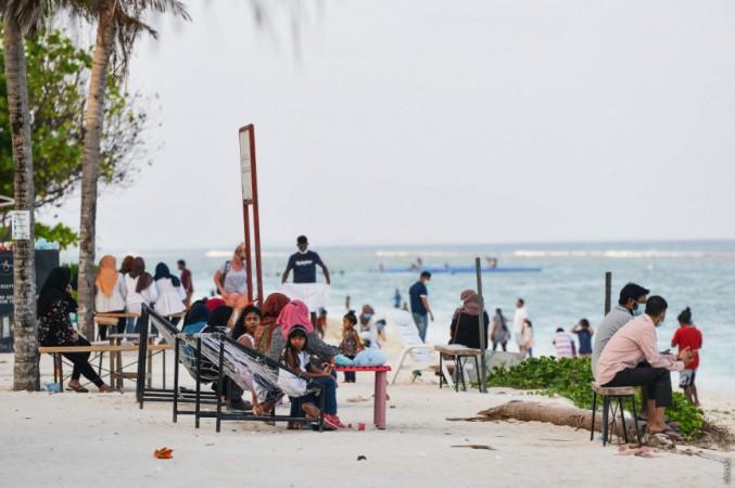 Walking around the beach to experience the local life - © SunOnline International
