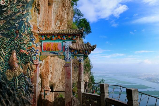 Hiking the Western Hills (Xishan Mountain) - © China Tourism