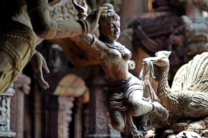 Do not touch the sacred statues when visiting temples