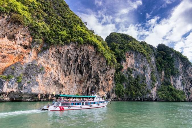 Island Hopping tours around Phang Nga - © qimono