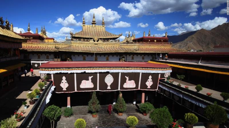 Pay close attention to temple customs when entering any Tibetan temple - © CNN