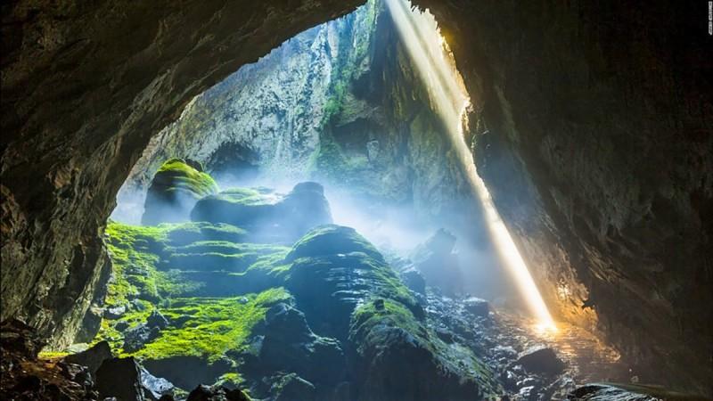 Dry Season is the best season for cave exploring in Quang Binh