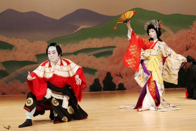 Experience Kabuki performance