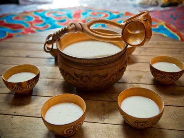 Airag (Fermented Mare’s Milk) - © Bao Giao Thong