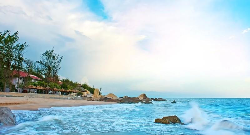 Relax at Vung Tau serene beach
