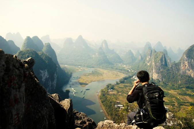 Spring in Yangshuo is the best time for hiking