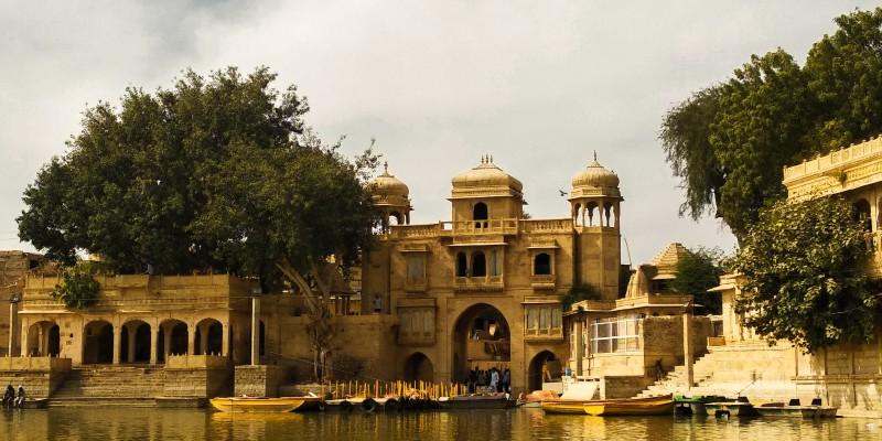 Gadisar Lake - © gather