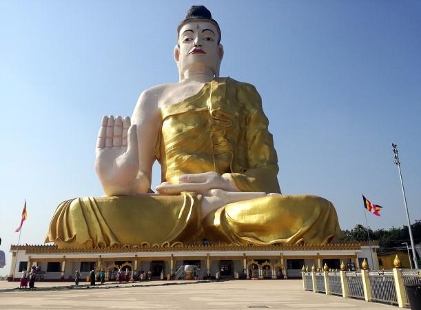 Gautama Buddha statue at Kyaikto - © gather