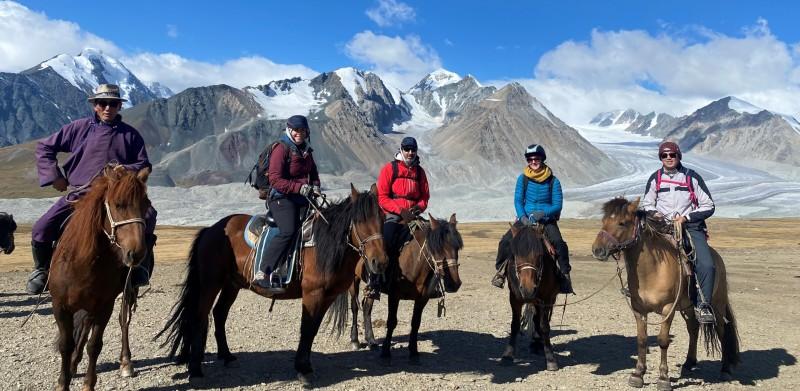 Trekking the Altai Mountains on horse back