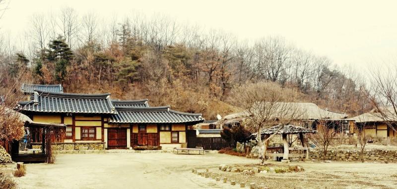 Maisons traditionnelles du village de Museom - © collecter