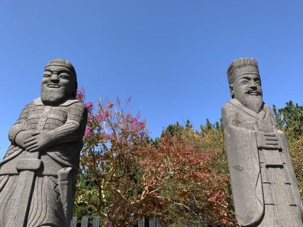 Statues of Tamna kingdom