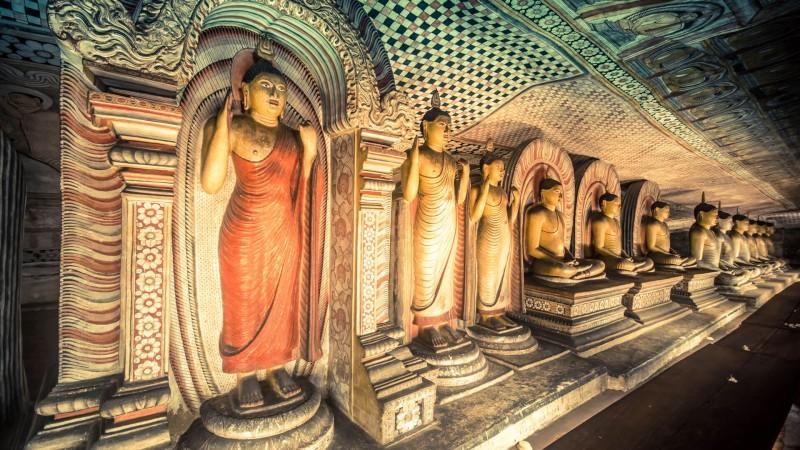 Dambulla Cave Temple - © andbeyond