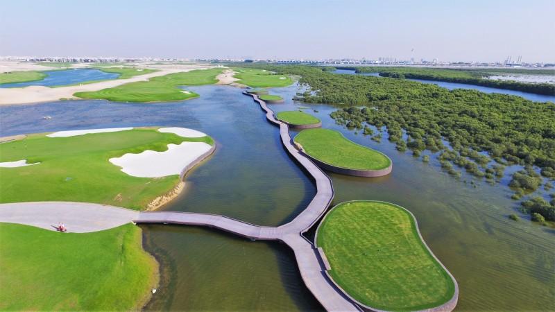 Golfing at Al Zorah Golf Club - © Al Zorah Golf Club Official account (X/ @AlZorahGolfClub)