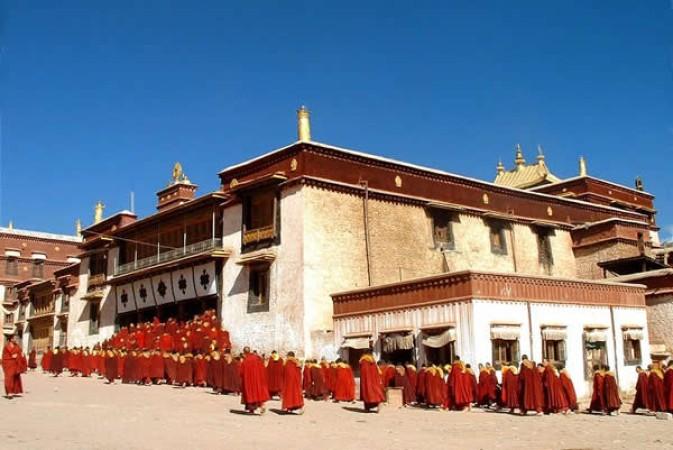 Chamdo Jampaling Monastery - © The Treasury of Lives