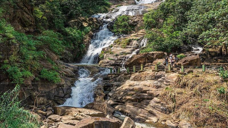 Ravana Falls - © Lakpura LLC