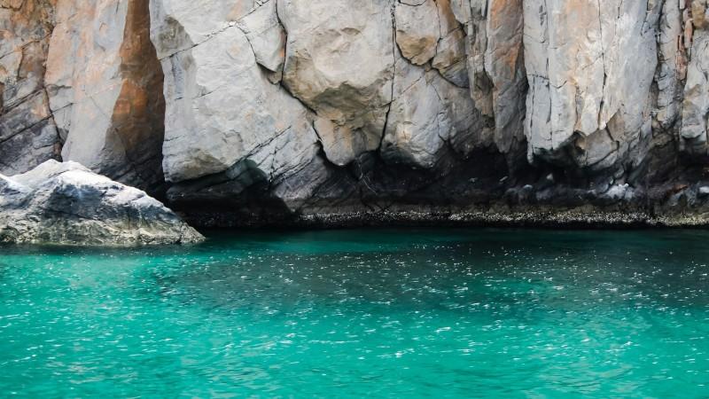 Experience the natural beauty of Khasab - © Vivek Lad