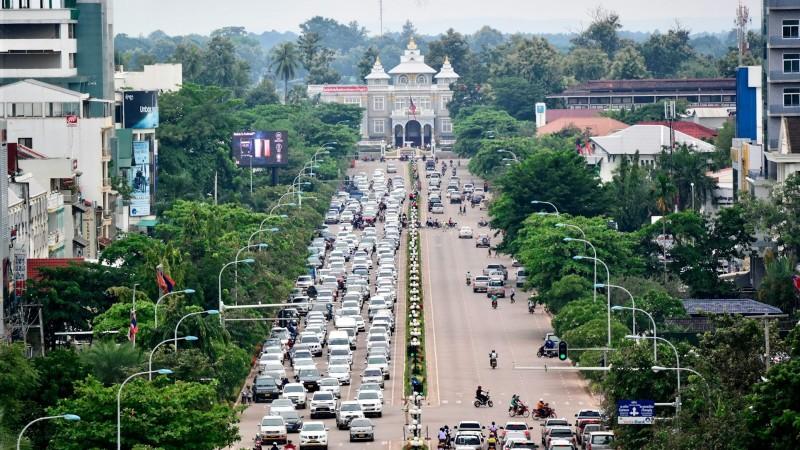 Traffic on a busy street in the center of Vientiane - © Alessio Roversi