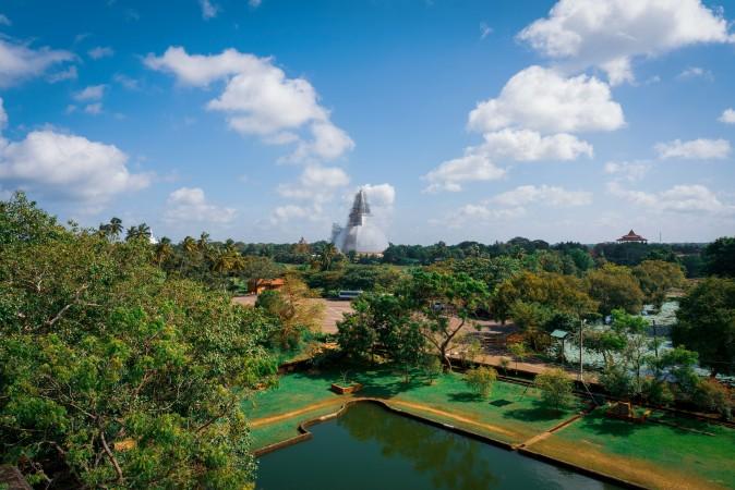 Isurumuniya by Yashi EL